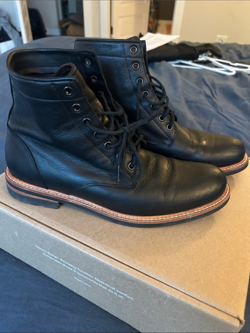 Nisolo Andres Black Leather Lace-Up Boots with Contrast Welt